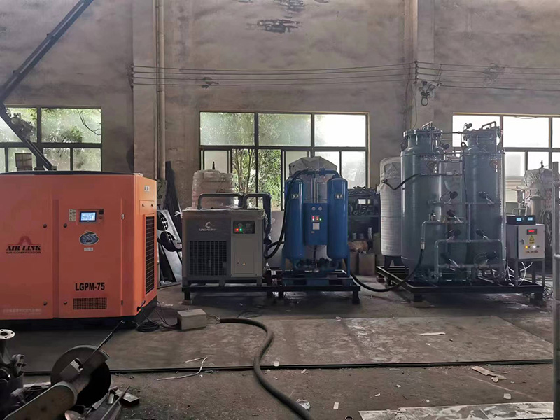 Nitrogen making machine in metallurgical industry